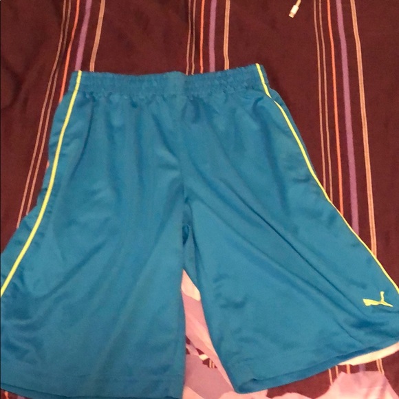 Puma loose fit shorts boys medium - Picture 1 of 5